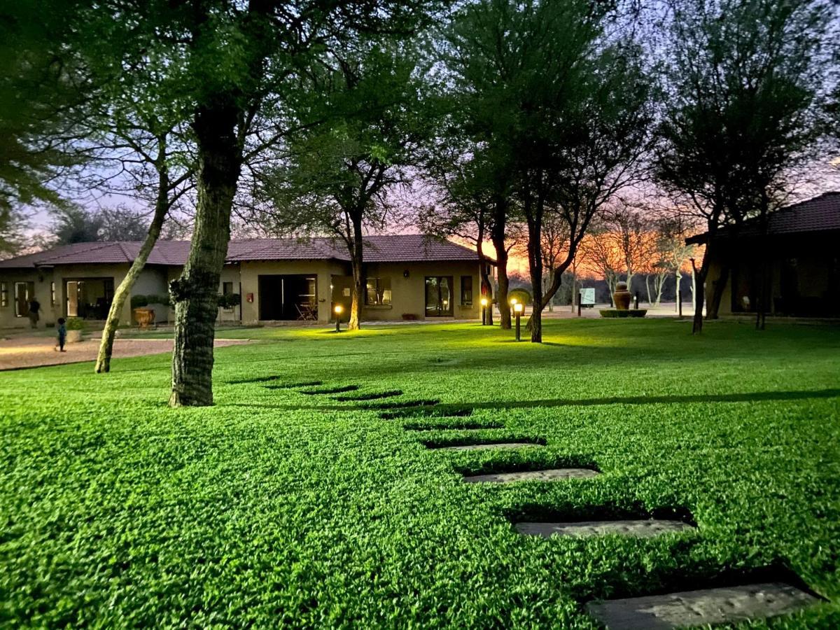 Rip Van Winkel Guest House Lephalale Экстерьер фото