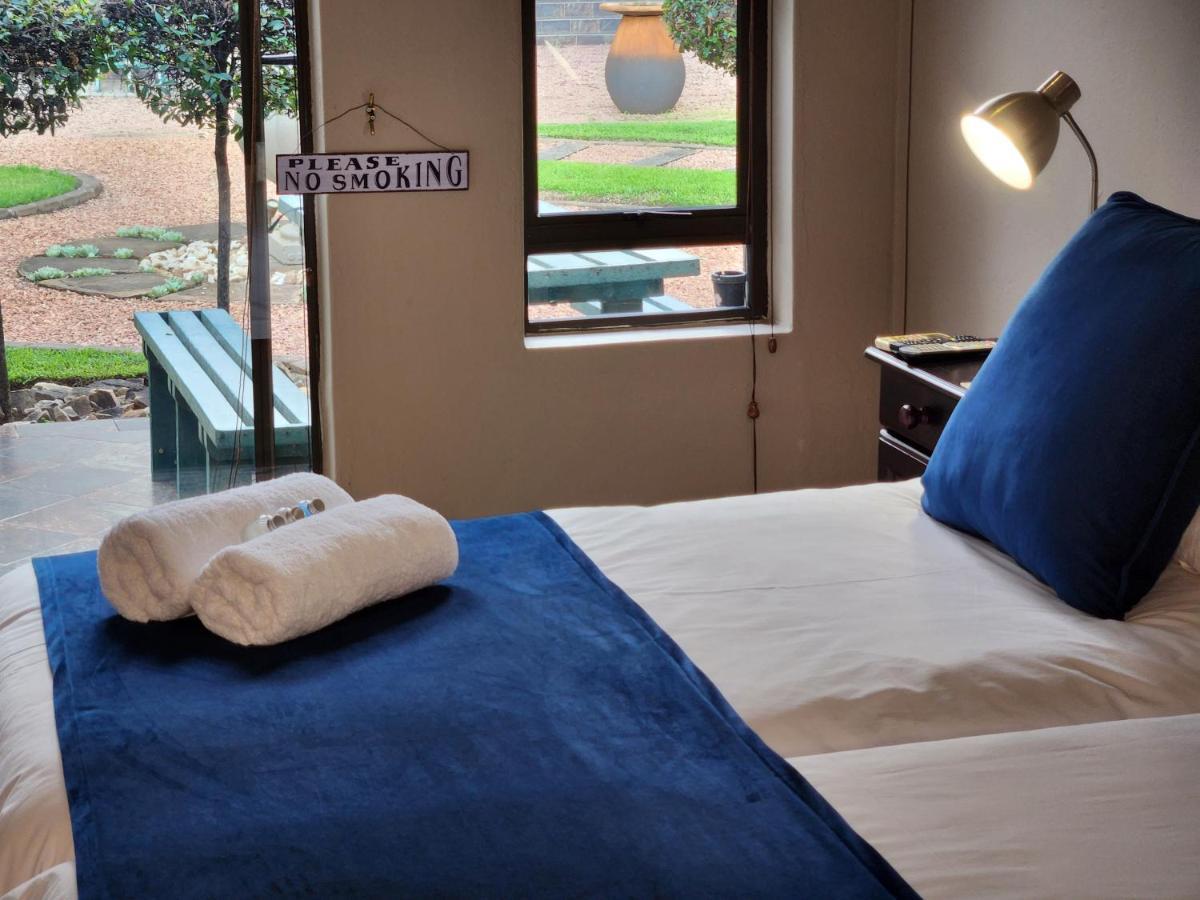 Rip Van Winkel Guest House Lephalale Экстерьер фото