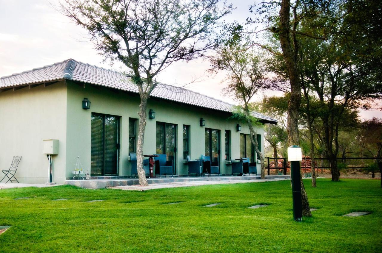 Rip Van Winkel Guest House Lephalale Экстерьер фото